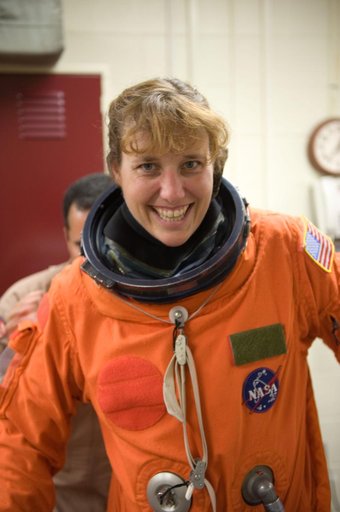 STS-131 suited payload egress training (FFT PLD EG 91019) with the STS-131 crew.