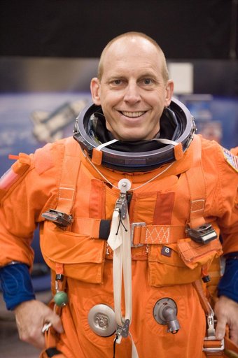 STS-131 suited payload egress training (FFT PLD EG 91019) with the STS-131 crew.
