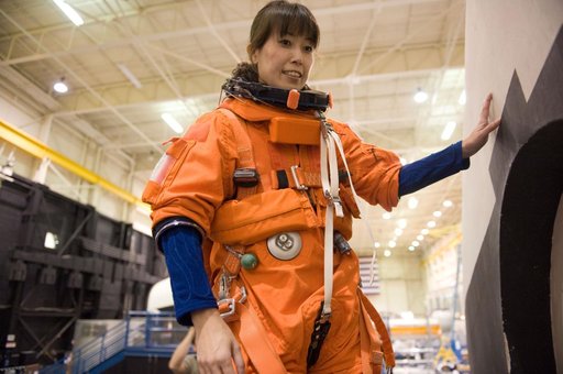 STS-131 suited payload egress training (FFT PLD EG 91019) with the STS-131 crew.