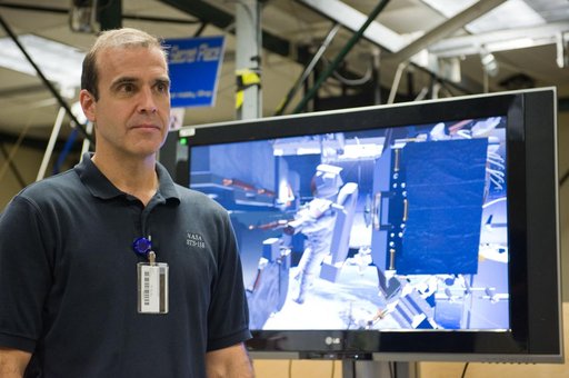 STS-131 crew during VR Lab MSS/EVAB SUPT3 Team 91016 training