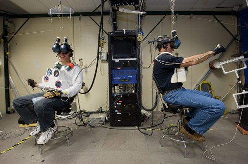 STS-131 crew during VR Lab MSS/EVAB SUPT3 Team 91016 training