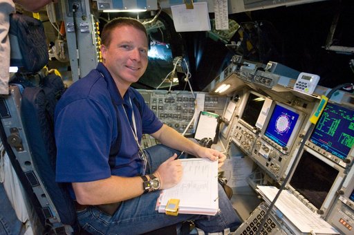 STS-130 crew during their Rendezvous sim time line training in the fixed base simulator in building 5