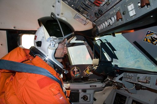 STS-129 Crew Training - Commander Charles Hobaugh during STA Training