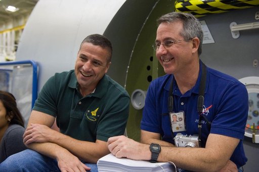 STS-130 crew training during their ISS EVA P/P 33105 training in the SSMTF