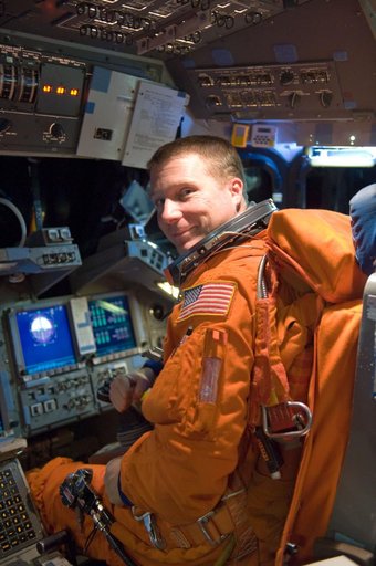 STS-130 crew during GNW PO INS OPS training in building 35