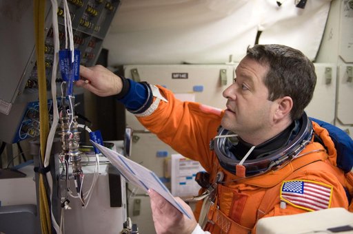 STS-130 crew during GNW PO INS OPS training in building 35