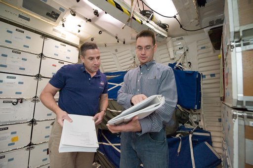 STS-130 crew during SSMTF IN/EG TIMELINE training in building 9NW