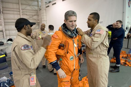 STS-132 crew during their water survival training at the NBL
