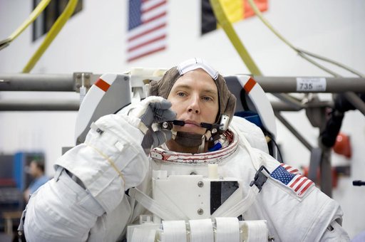 STS-134 crew members Greg Chamitoff and Drew Feustel during their STS-134 ULF6 EVA1 training at the NBL.