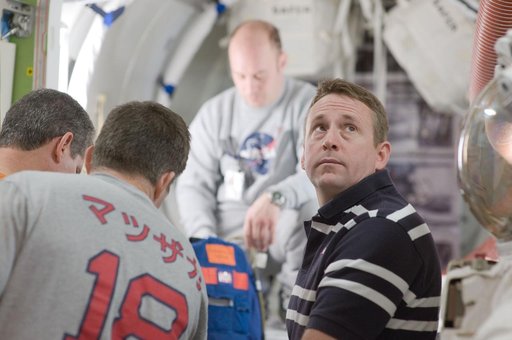 STS-132 crew members during ISS EVA P/P Exerc training