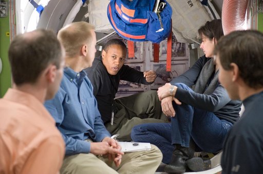 STS-133 SSMTF ISS JNT AL HDW 31105 training.