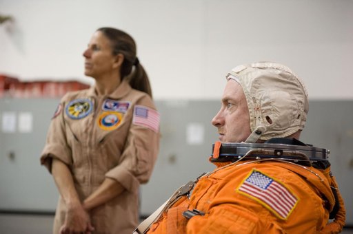 STS-134 water survival training at the NBL