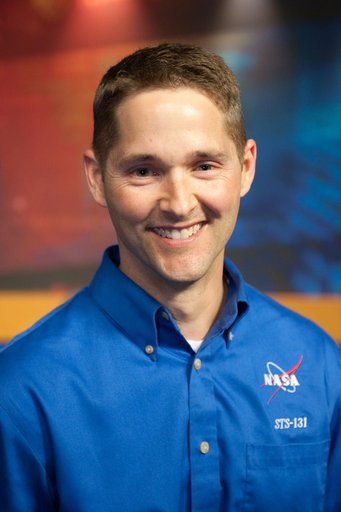 STS-131 press conference
