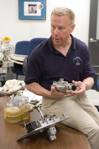 STS-133 crew during ISS Small Tools training with instructor Jake Delap.