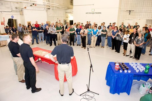 STS-132 cake cutting ceremony