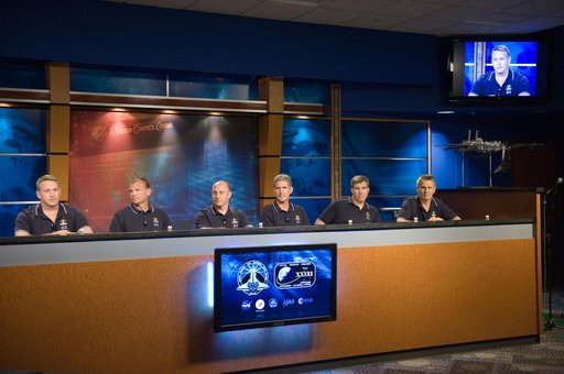 STS-132 press conference