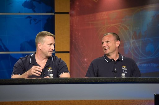 STS-132 press conference