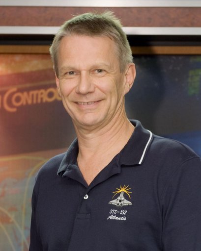 STS-132 press conference