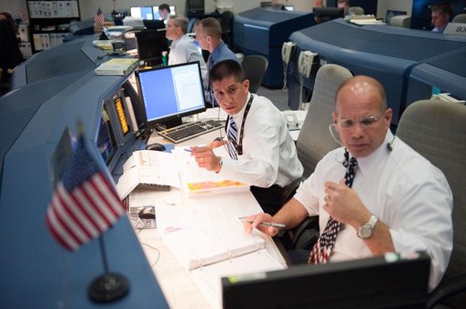 STS-132/ULF4 WFCR Flight Controllers on Console