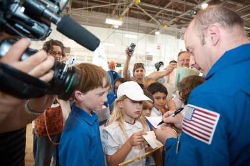 STS-132 crew return ceremony at Ellington Field - Hangar 276