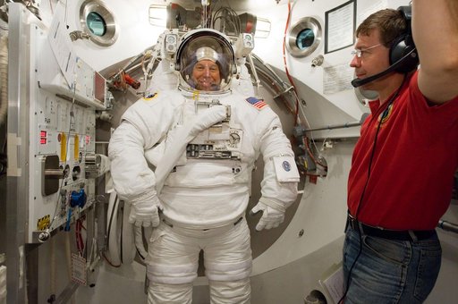 STB-SS-1913 - SSATA Crew Training for STS-133 (Timothy Kopra)