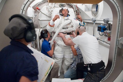 STB-SS-1914 - SSATA Crew Training for STS-133 (B. A. Drew)