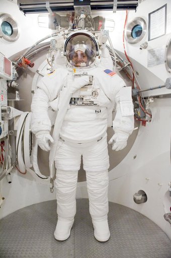 STB-SS-1914 - SSATA Crew Training for STS-133 (B. A. Drew)