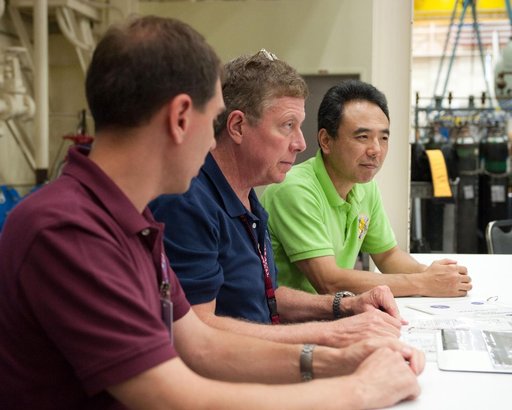 Expedition 28 crew members Mike Fossum, Satoshi Furukawa, Sergei Volkov