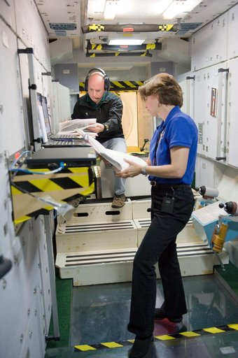 Expedition 25/26 Emergency Scenario training.