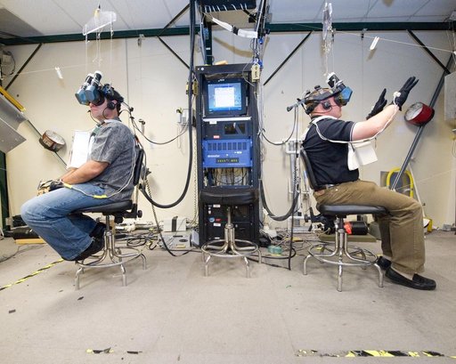 STS-134 crew in Virtual Reality Lab during their MSS/EVAA SUPT2 Team training