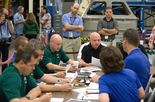 Documentation of Joint STS-134, Expedition 25 and 26 Emergency Ops Training