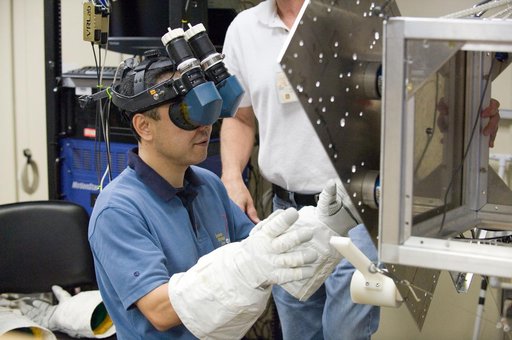 Expedition 28 Crew Training during ROBO/EVA #1 Ops