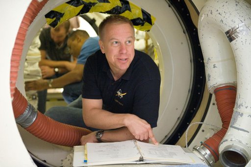 STS-133 SMTF ISS EVA P/P 33105 Crew Training