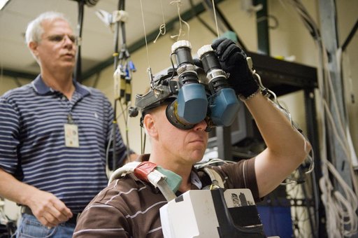 STS-133 crew during MSS/EVAA TEAM training in Virtual Reality Lab