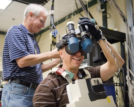 STS-133 crew during MSS/EVAA TEAM training in Virtual Reality Lab
