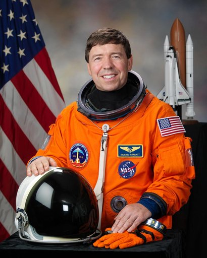 Official Astronaut Portrait of Mike R. Barratt in ACES suit