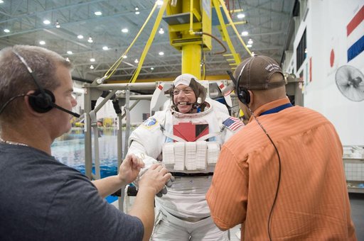 Expedition 27 and Expedition 28 crew members NBL training
