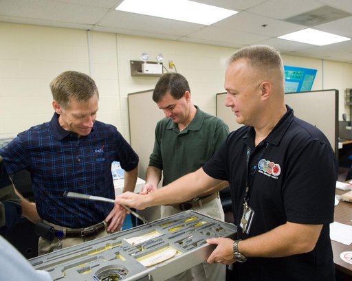 STS-335 crew training, Tool/Repair Kits with instructor Jeff Stone