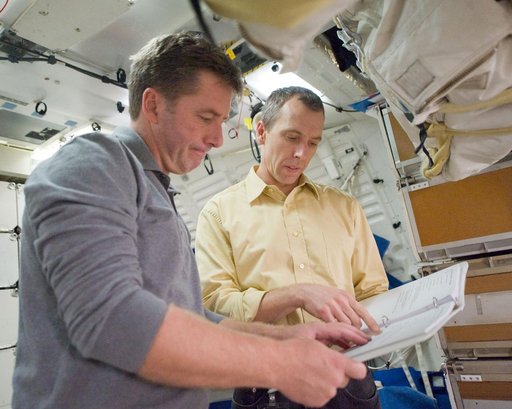 STS-134 crew during Ingress/Egress training with instructor Glenn Johnson