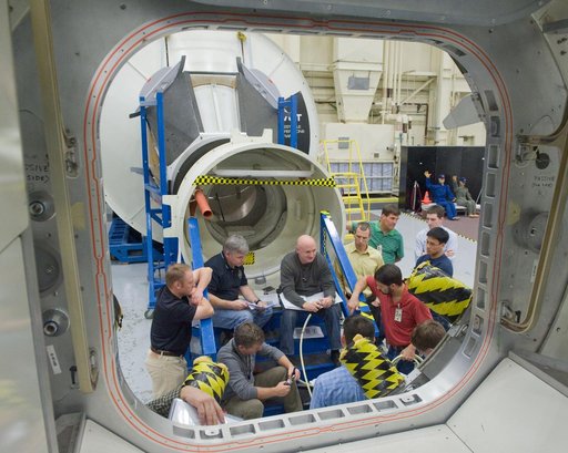 STS-134 crew during Ingress/Egress training with instructor Glenn Johnson