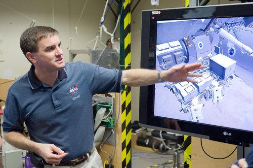 EVA training for Exp. 27 crew member Ron Garan, Exp. 28 Mike Fossum and STS-135 Doug Hurley, Rex Walheim and Sandra Magnus