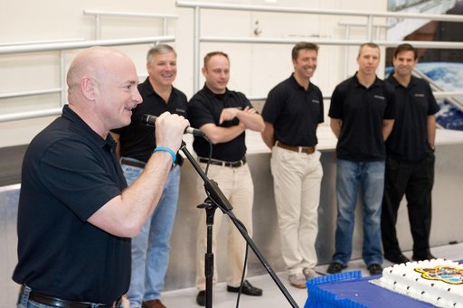 STS-134 prime crew cake cutting ceremony