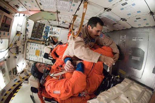 STS-134 crew during CCTII Prelaunch Ingress/Egress 91020 training