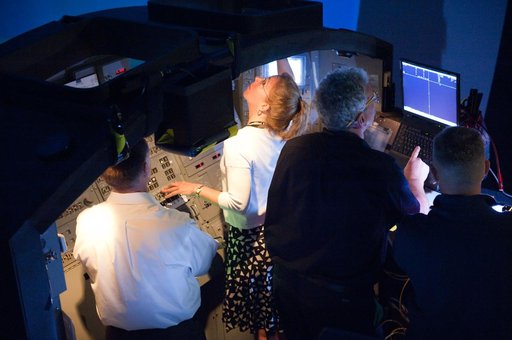 STS-135 crew during Rendezvous Training session in Building 16 dome