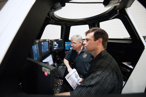 STS-134 crew during PDRS PRF ADV (AMS) traiining