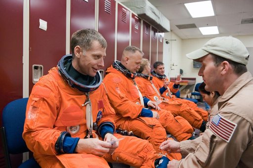 STS-135 crew and training team during ASC/CAP/DES
