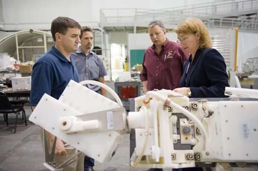 STS-135 crew members Rex Walheim and Sandra Magnus during EVA TPS OPS at 1G Trainer at the NBL.