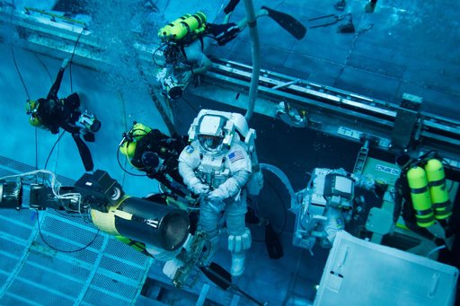 STS_135_NBL