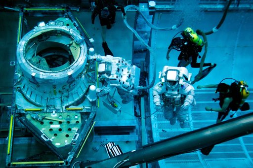 STS_135_NBL