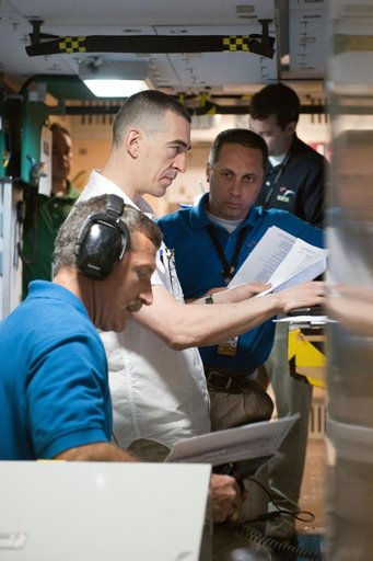 Expedition 29/30 Emergency Ops training in ISS mockups